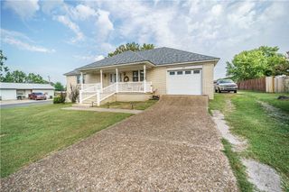 1210 Laura Avenue, Berryville, AR 72616