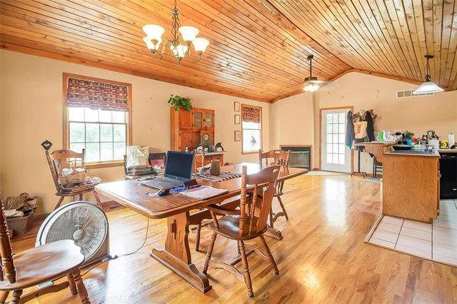 40 SW BB Highway 1, Warrensburg, MO 64093