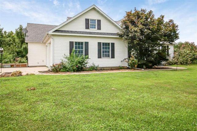 40 SW BB Highway 1, Warrensburg, MO 64093