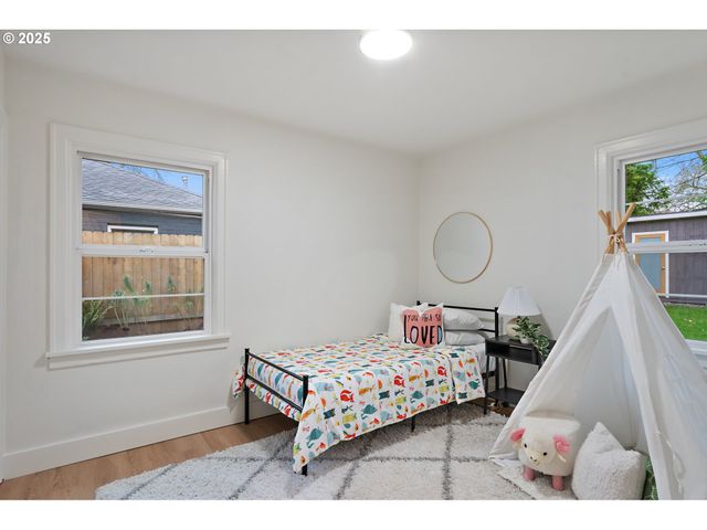 6321 Se TIBBETTS St, Portland, OR 97206