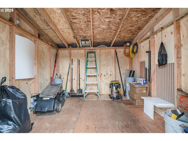 6321 Se TIBBETTS St, Portland, OR 97206