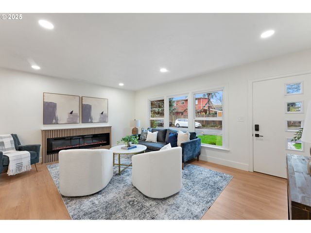 6321 Se TIBBETTS St, Portland, OR 97206