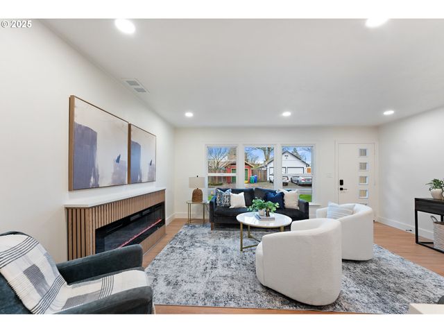 6321 Se TIBBETTS St, Portland, OR 97206