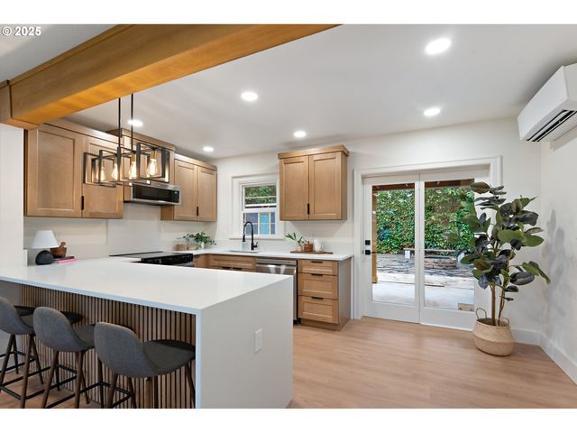 6321 Se TIBBETTS St, Portland, OR 97206