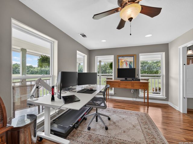 227 Ski Plex Dr, Seguin, TX 78155