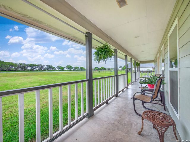 227 Ski Plex Dr, Seguin, TX 78155