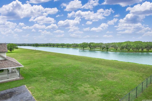 227 Ski Plex Dr, Seguin, TX 78155