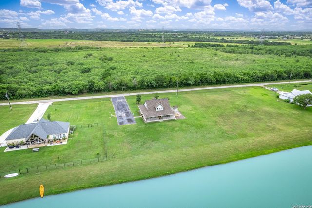 227 Ski Plex Dr, Seguin, TX 78155