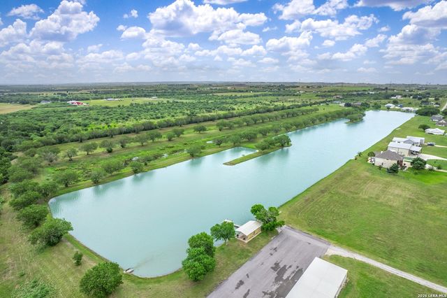 227 Ski Plex Dr, Seguin, TX 78155