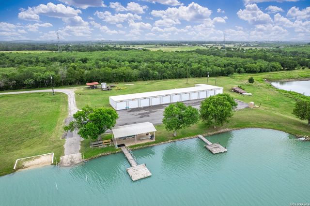 227 Ski Plex Dr, Seguin, TX 78155