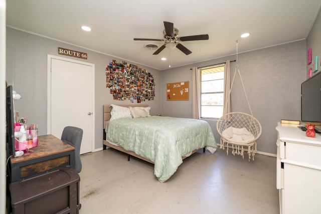 2318 Page Rd, Longview, TX 75601