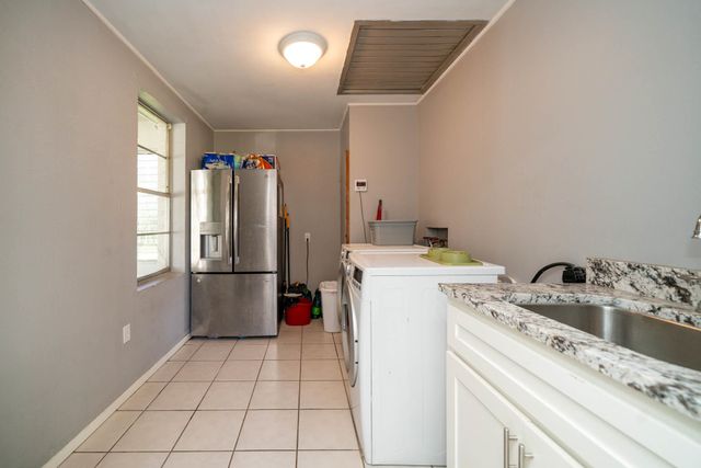 2318 Page Rd, Longview, TX 75601