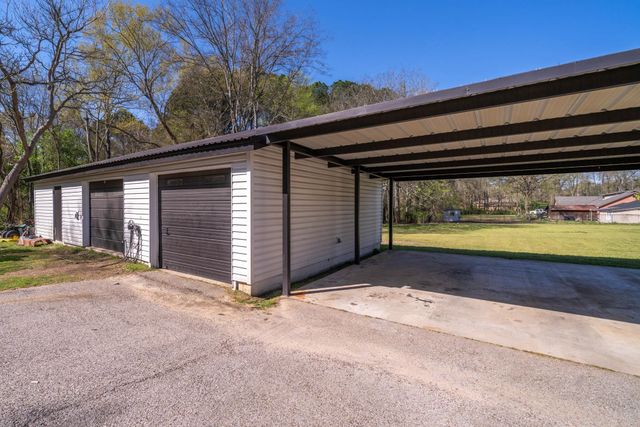 2318 Page Rd, Longview, TX 75601