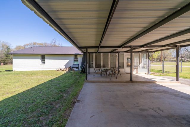 2318 Page Rd, Longview, TX 75601