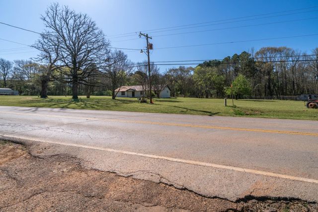 2318 Page Rd, Longview, TX 75601