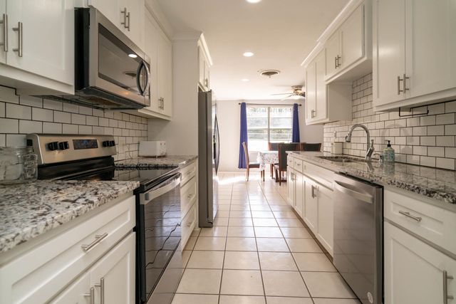 2318 Page Rd, Longview, TX 75601