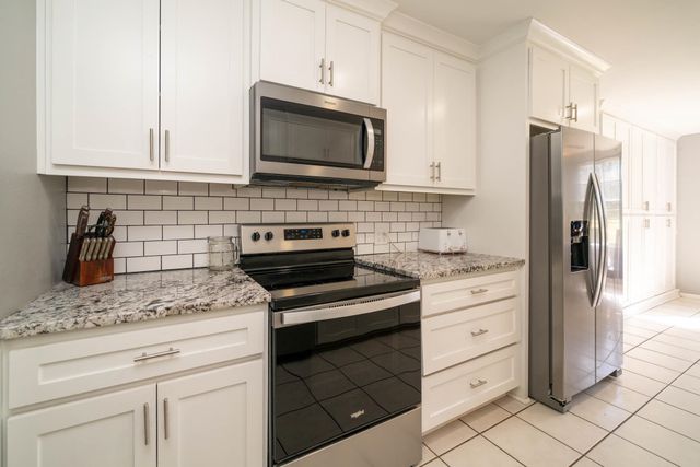 2318 Page Rd, Longview, TX 75601