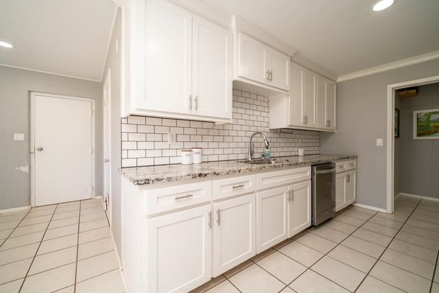 2318 Page Rd, Longview, TX 75601