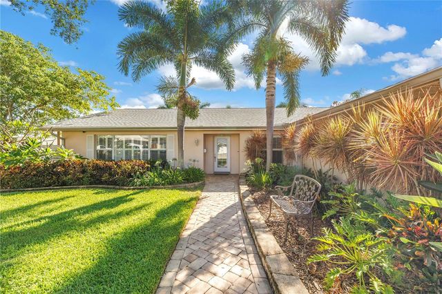 1820 TANGLEWOOD DRIVE NE, St Petersburg, FL 33702