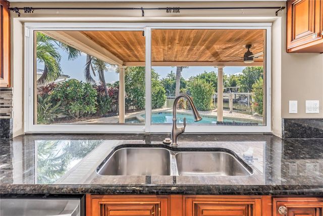 1820 TANGLEWOOD DRIVE NE, St Petersburg, FL 33702
