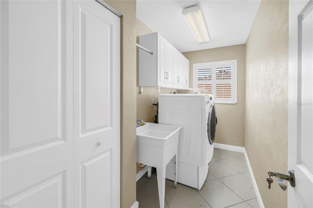 1820 TANGLEWOOD DRIVE NE, St Petersburg, FL 33702