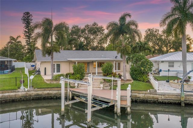 1820 TANGLEWOOD DRIVE NE, St Petersburg, FL 33702