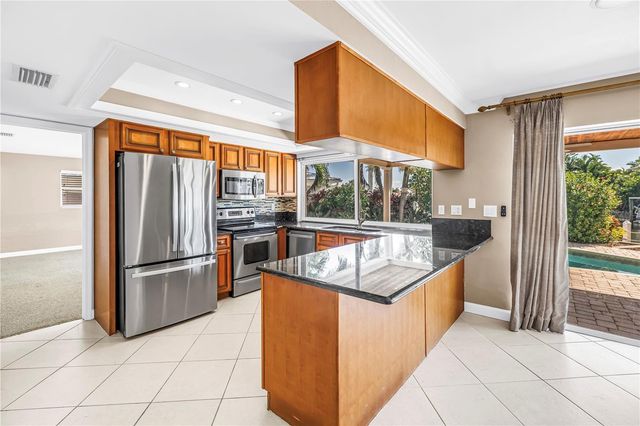 1820 TANGLEWOOD DRIVE NE, St Petersburg, FL 33702