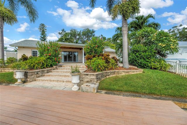 1820 TANGLEWOOD DRIVE NE, St Petersburg, FL 33702