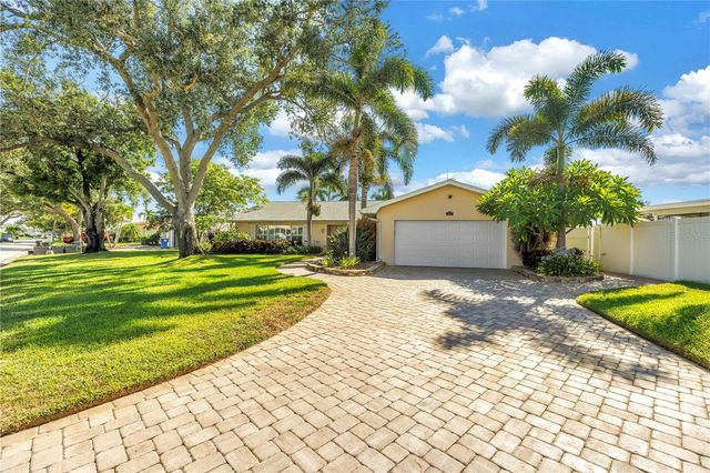 1820 TANGLEWOOD DRIVE NE, St Petersburg, FL 33702