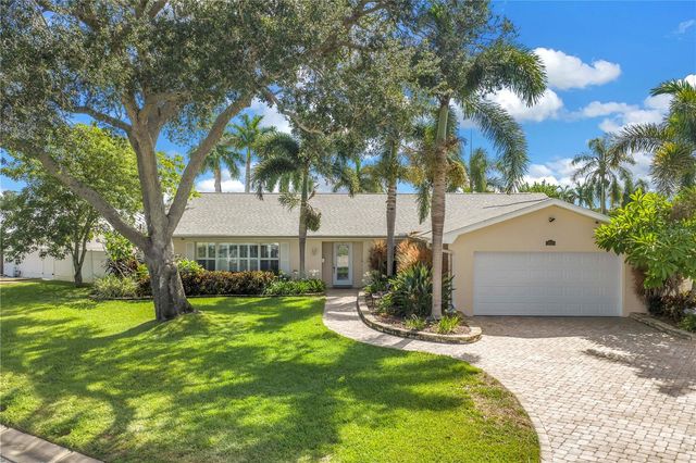 1820 TANGLEWOOD DRIVE NE, St Petersburg, FL 33702