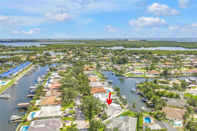1820 TANGLEWOOD DRIVE NE, St Petersburg, FL 33702
