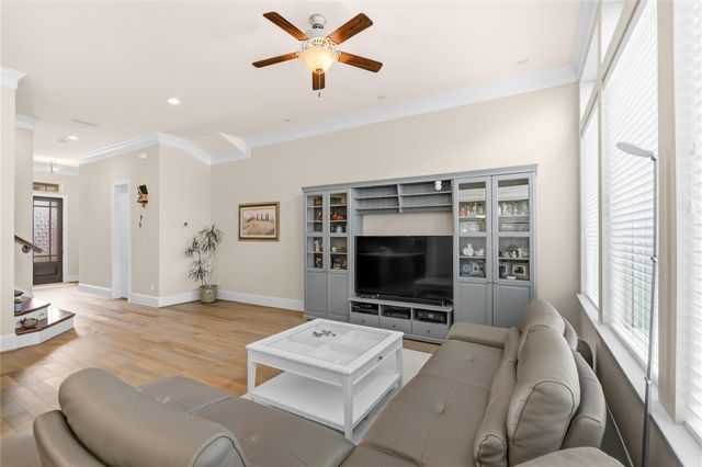 1415 Devonshire Manor Lane, Houston, TX 77055