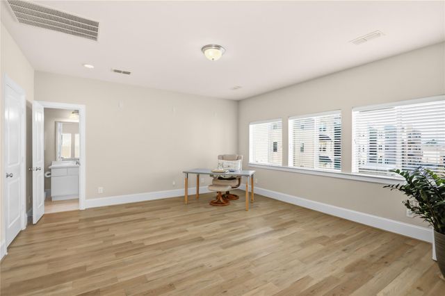 1415 Devonshire Manor Lane, Houston, TX 77055