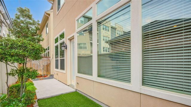 1415 Devonshire Manor Lane, Houston, TX 77055