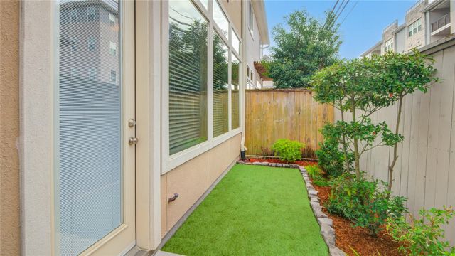 1415 Devonshire Manor Lane, Houston, TX 77055