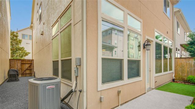 1415 Devonshire Manor Lane, Houston, TX 77055