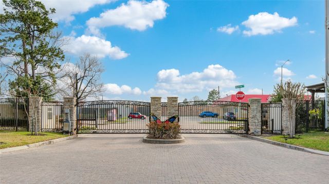 1415 Devonshire Manor Lane, Houston, TX 77055