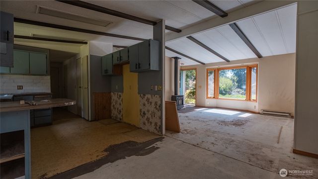 11968 Airport Cutoff Road, Port Townsend, WA 98368