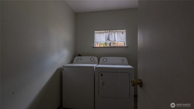 11968 Airport Cutoff Road, Port Townsend, WA 98368