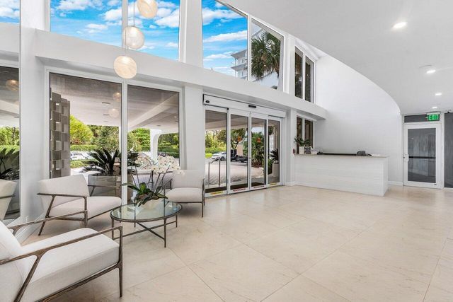 2780 S Ocean Boulevard 805, Palm Beach, FL 33480