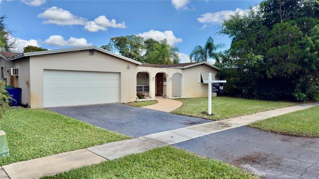 9061 SW 54th Street, Cooper City, FL 33328