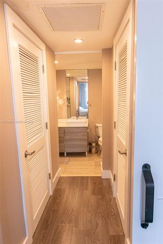 401 69th St 212, Miami Beach, FL 33141