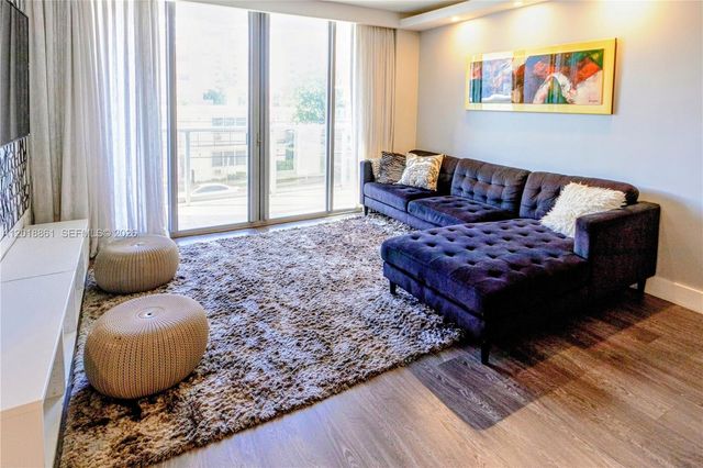 401 69th St 212, Miami Beach, FL 33141