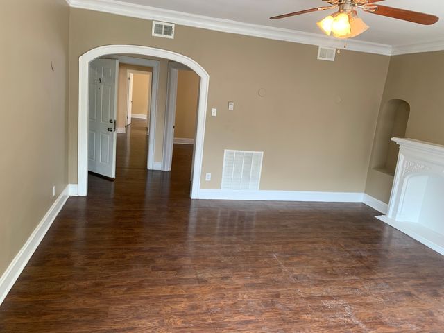 7831 S Cornell Avenue 3, Chicago, IL 60649