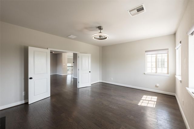 10611 N Sunrise Shores Lane, Cypress, TX 77433