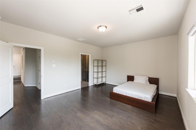 10611 N Sunrise Shores Lane, Cypress, TX 77433