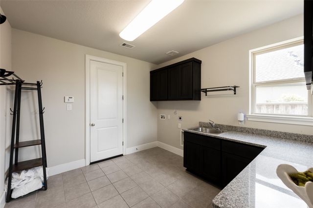 10611 N Sunrise Shores Lane, Cypress, TX 77433
