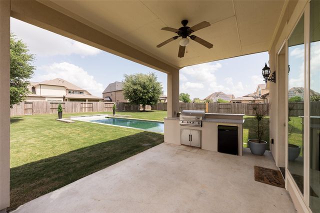 10611 N Sunrise Shores Lane, Cypress, TX 77433