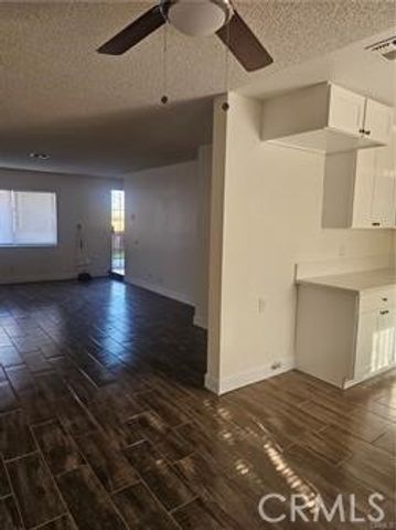 45419 10th W B, Lancaster, CA 93534
