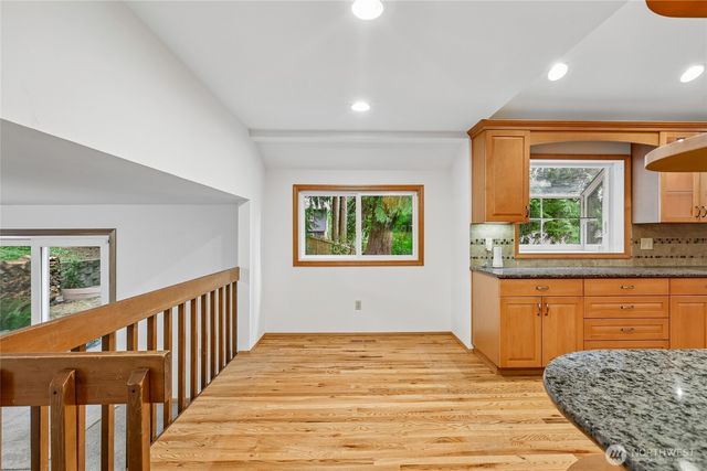 4315 210th Place NE, Sammamish, WA 98074